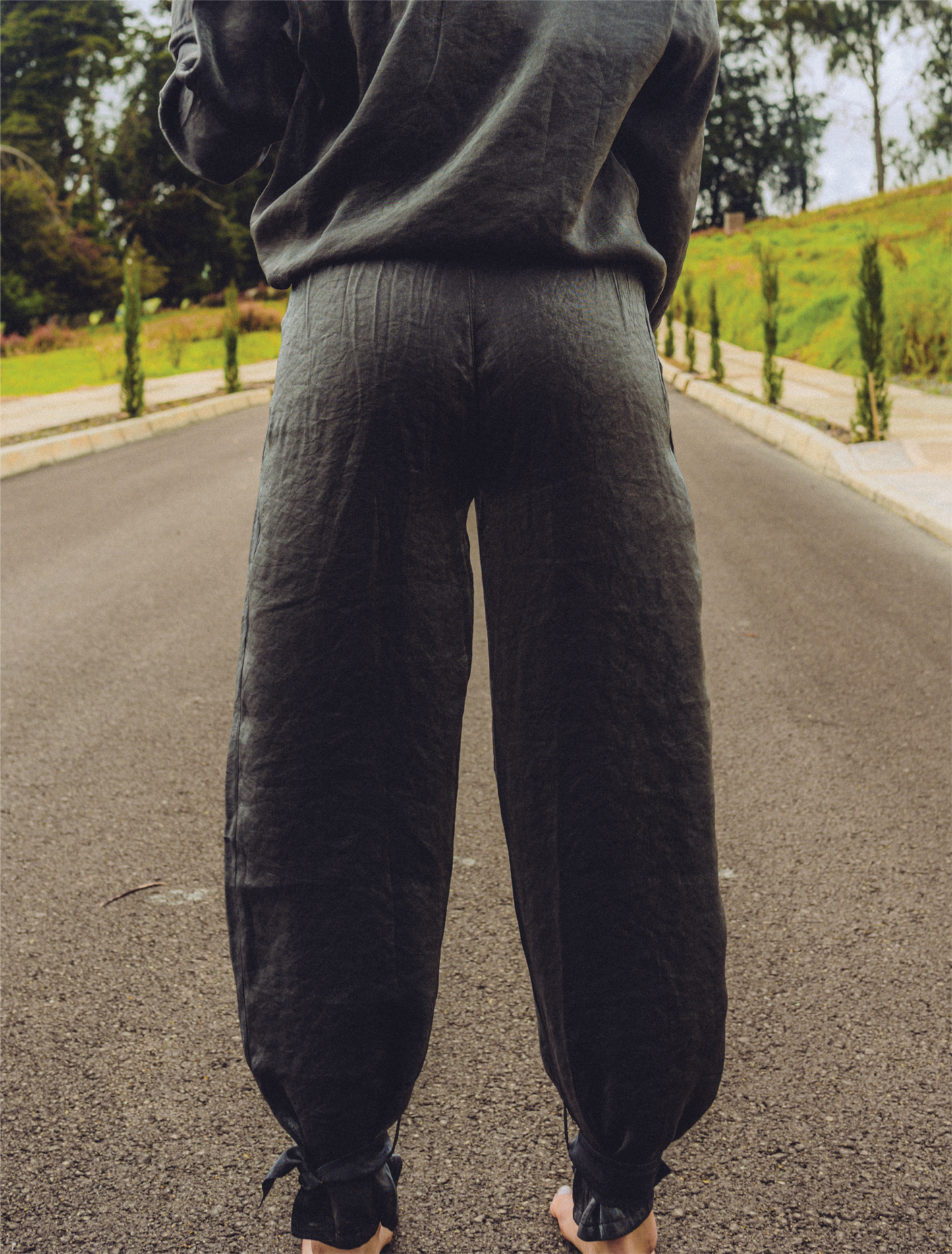 Pantalón tela suave bota ajustada Brisa