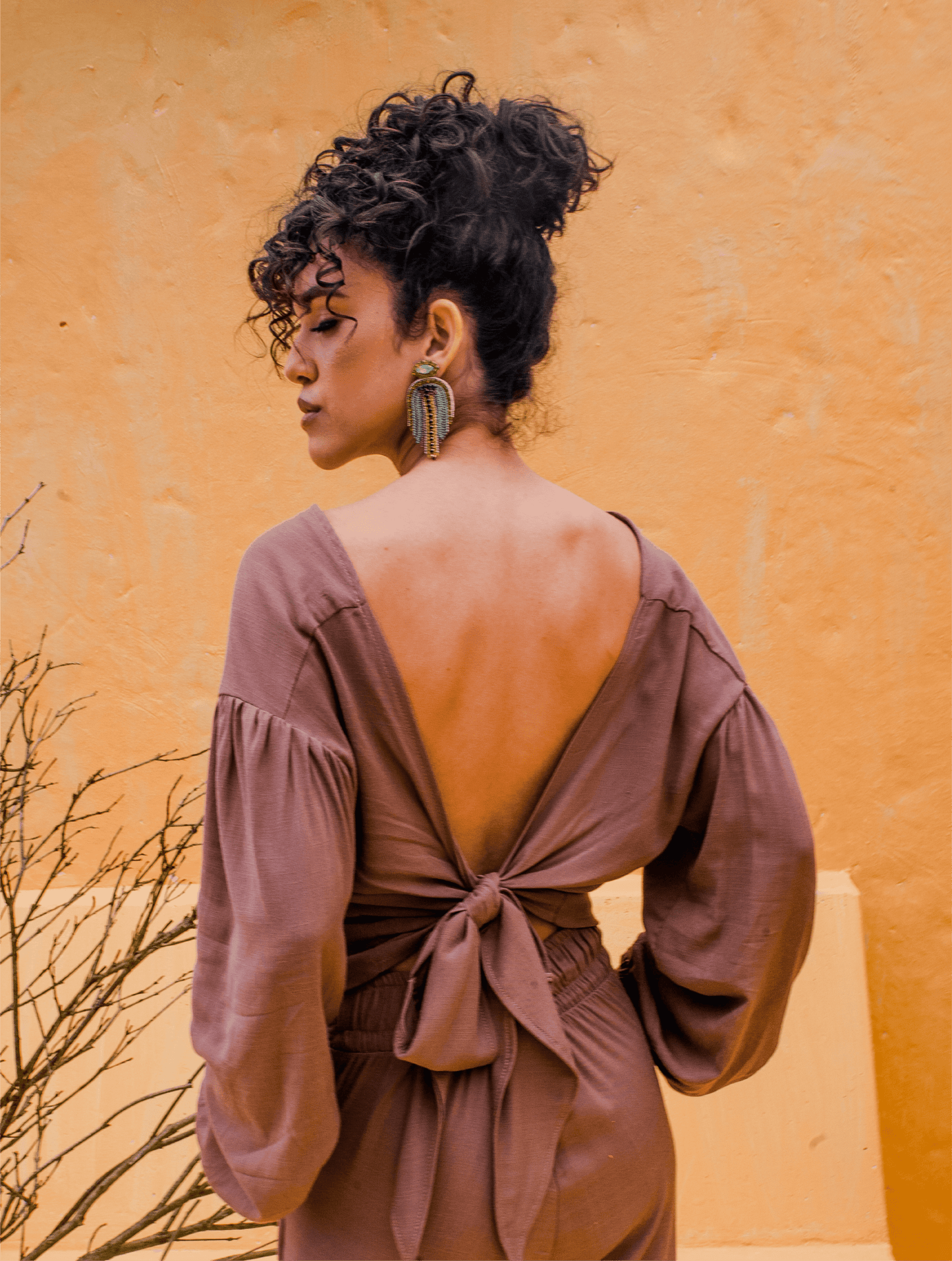 Set en lino crop top manga larga y pantalón con abertura Kubeo