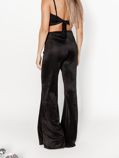 Pantalón clásico ajustado tiro alto bota campana La Soirée