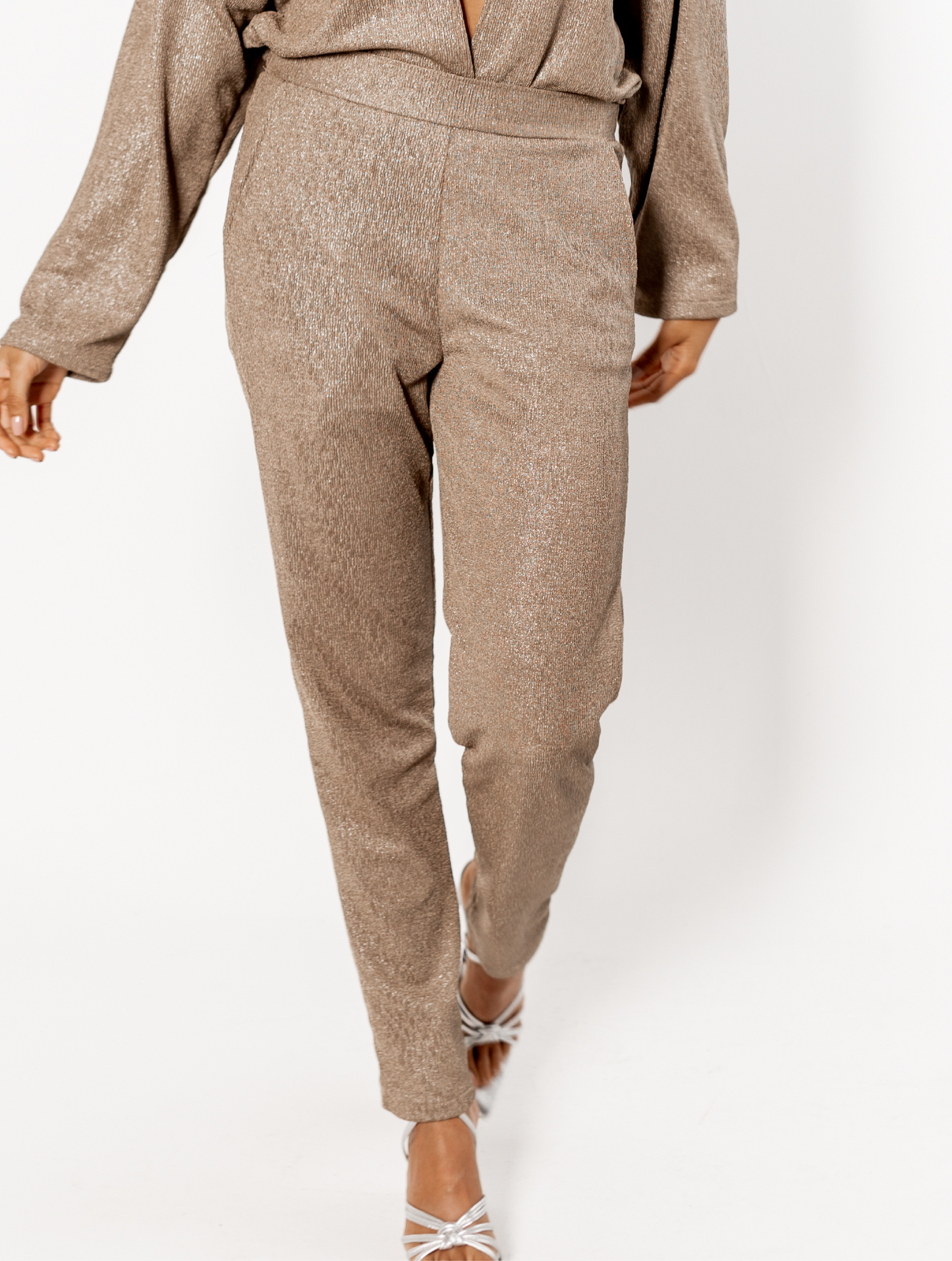 Pantalón clásico tiro alto bota ajustada La Belle